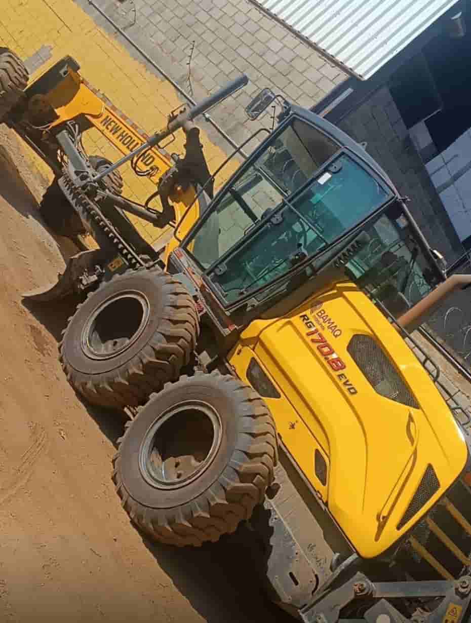 Motoniveladora New Holland RG170B  2023