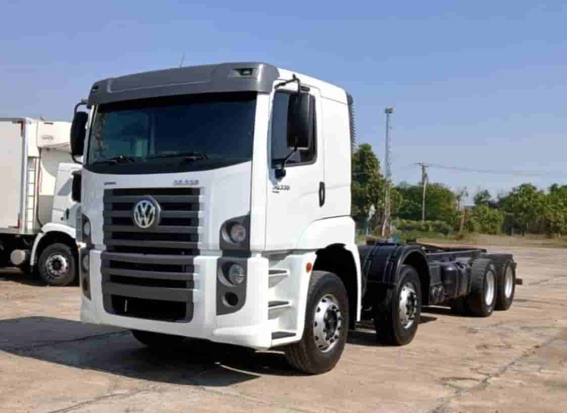 Caminhão Volkswagen 30.330 2022 - imagem de fundo