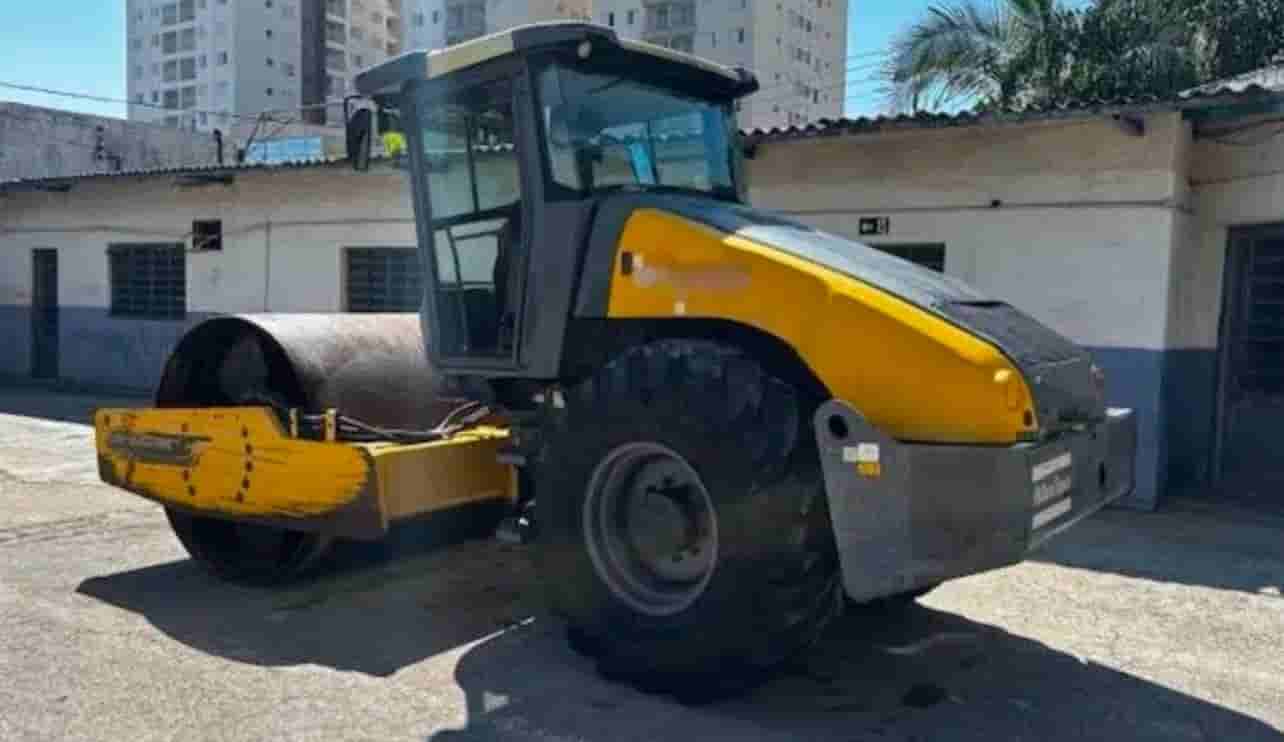 Rolo Compactador Dynapac CA250 2017