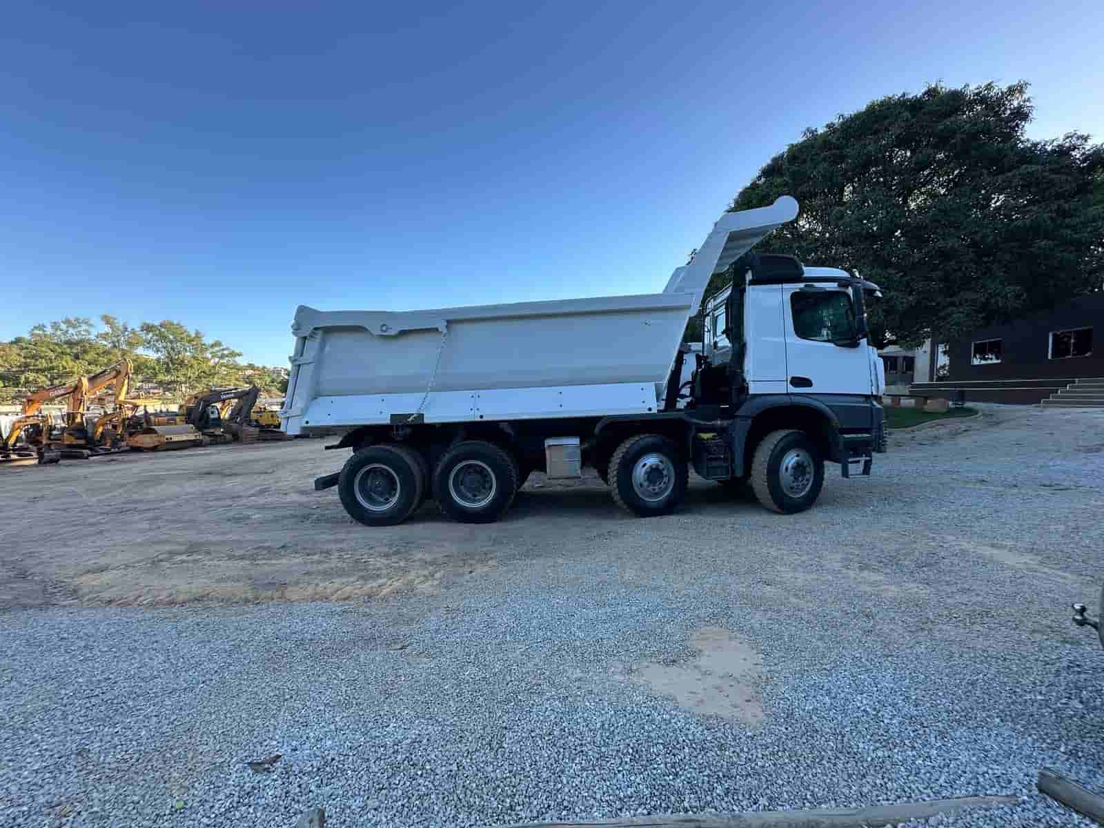 Caminhão Mecedes Benz Arocs 4851 2022