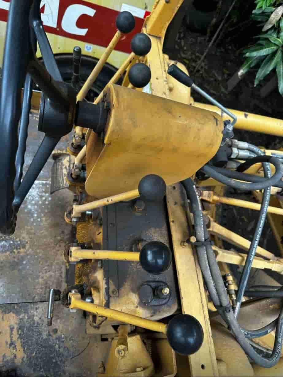 Motoniveladora Caterpillar 120B 1984