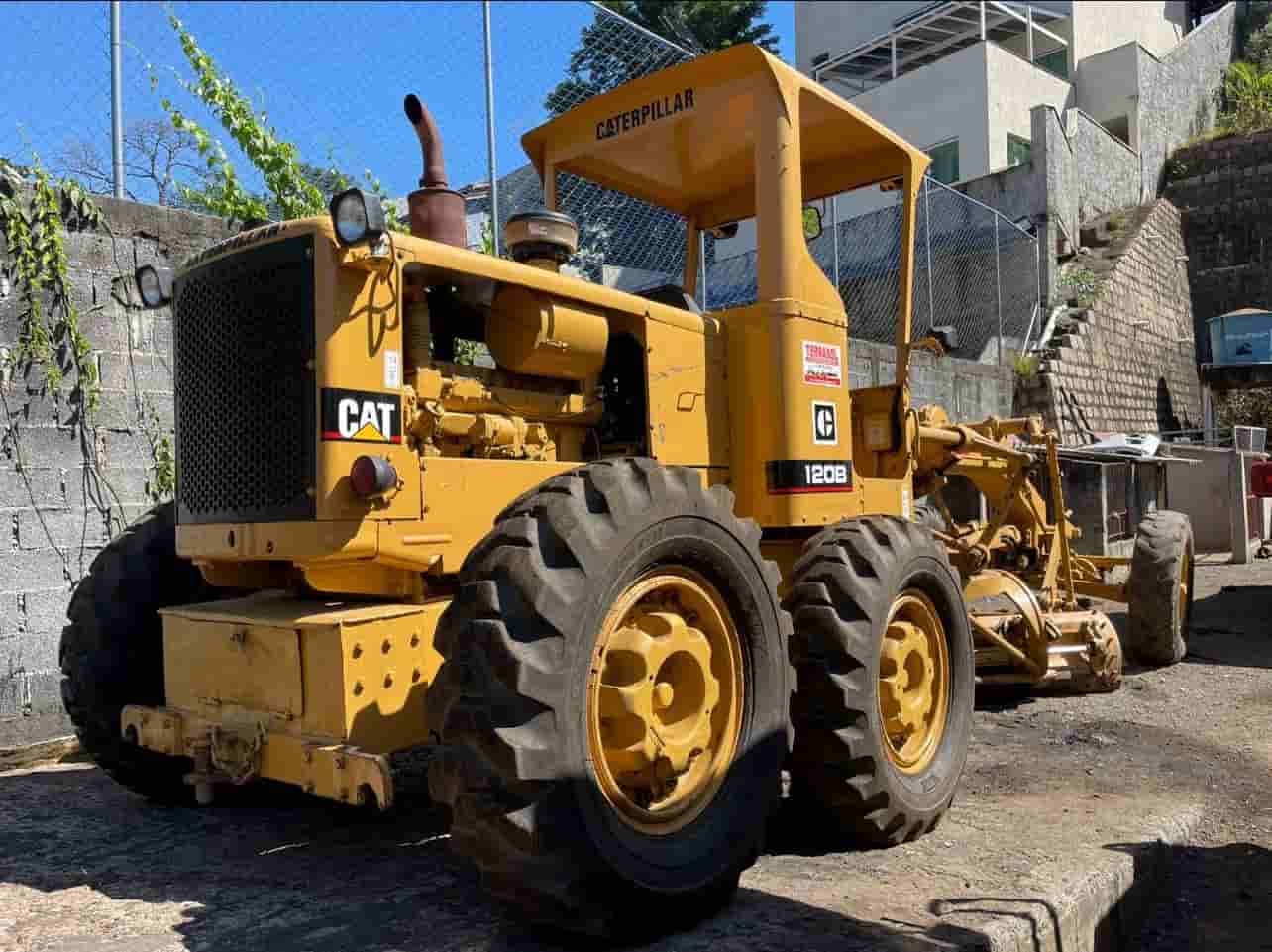 Motoniveladora Caterpillar 120B 1984