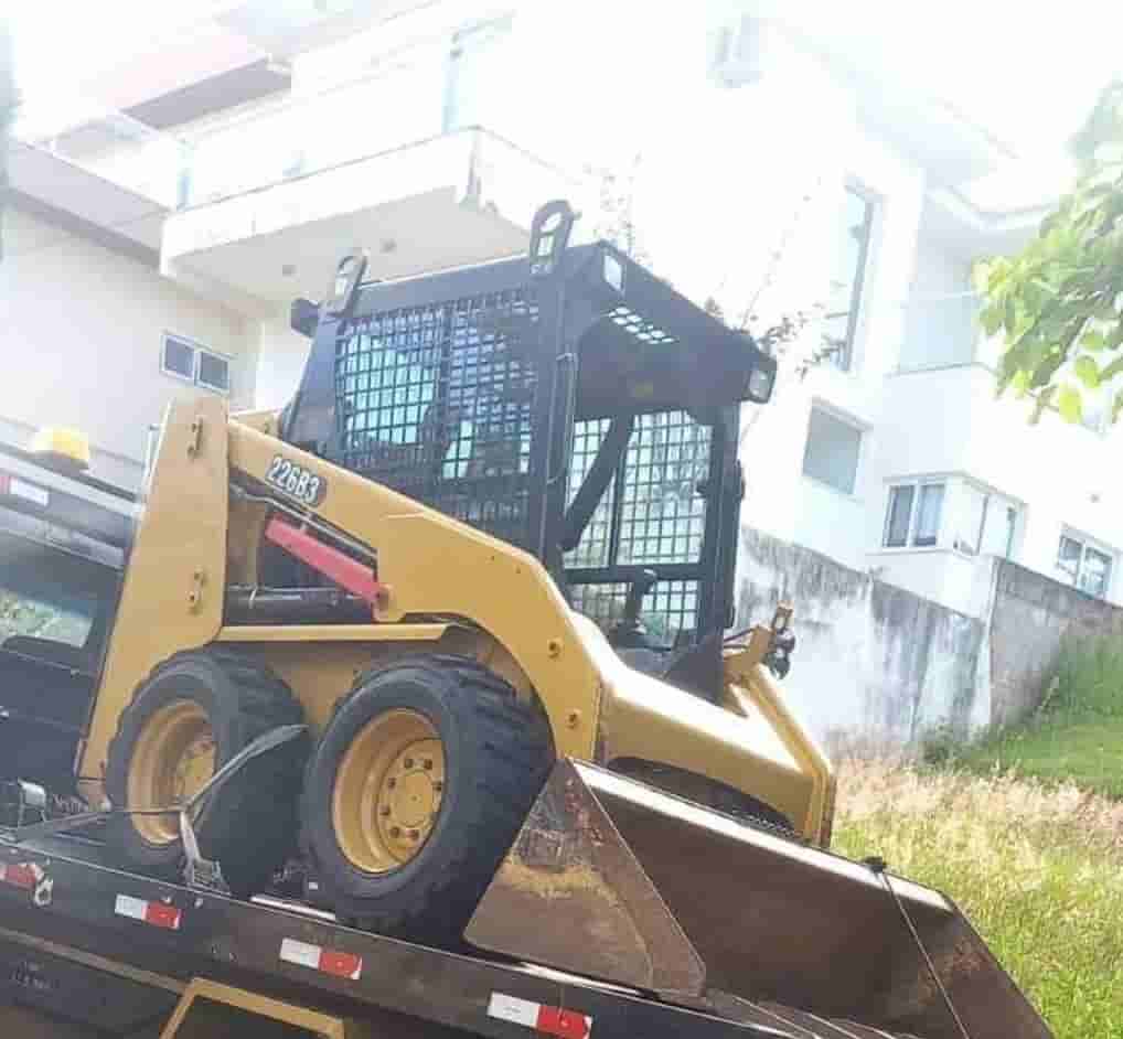 Mini Carregadeira Caterpillar 226B3 2022