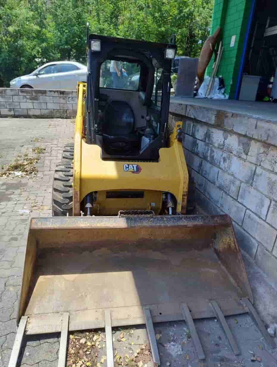 Mini Carregadeira Caterpillar 226B3 2022