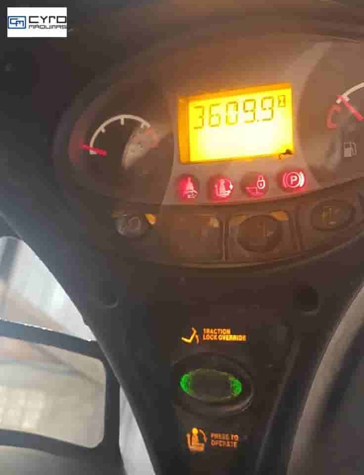 Mini-Carregadeira Bobcat S450 2020