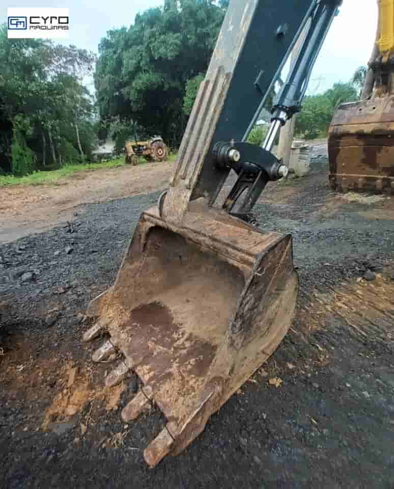 Escavadeira Hyundai R150LC-9 2022