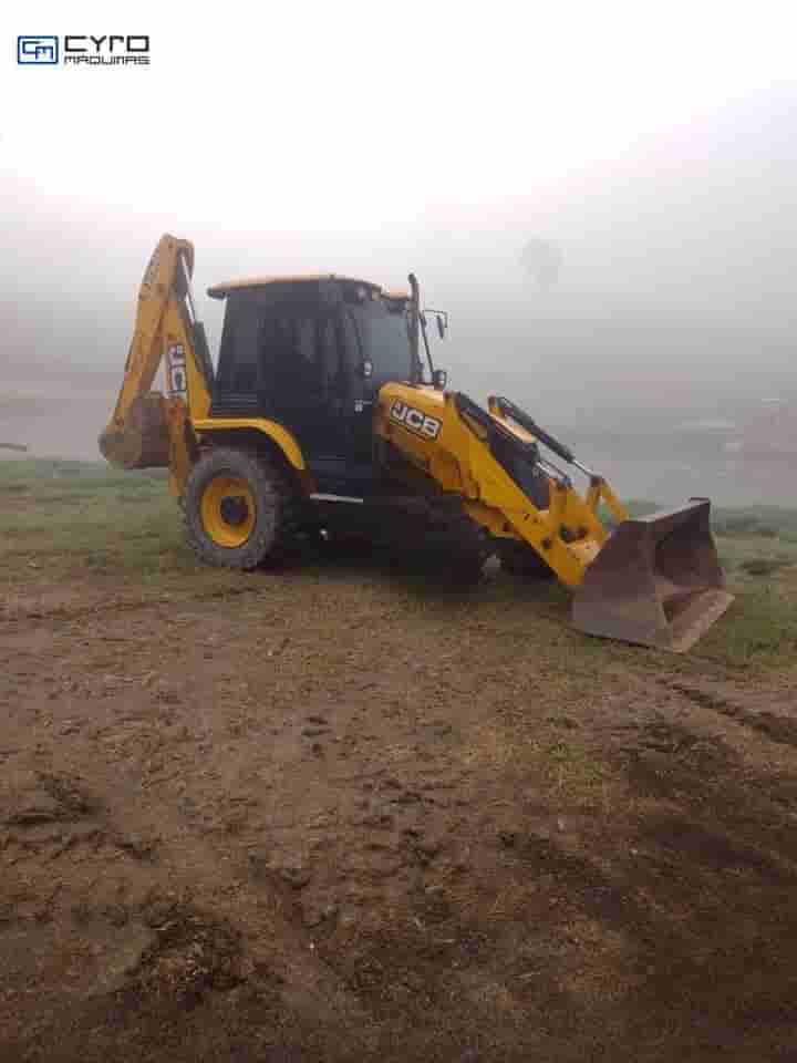 Retro Escavadeira JCB 3CX 2019