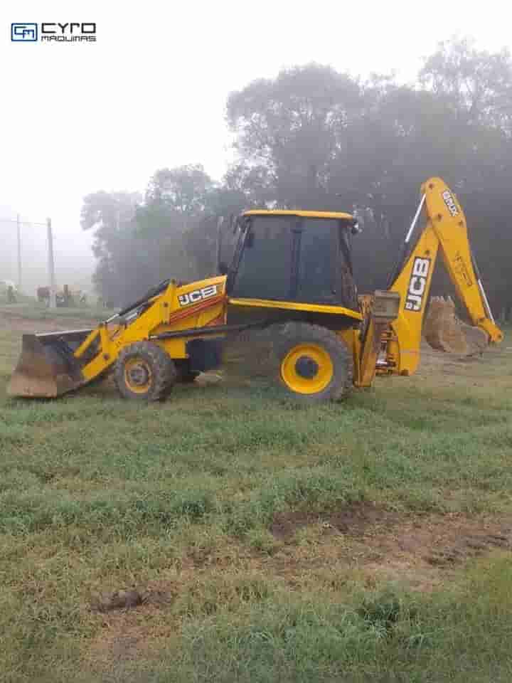 Retro Escavadeira JCB 3CX 2019