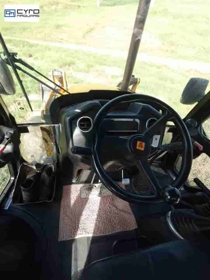 Retro Escavadeira JCB 3CX 2019