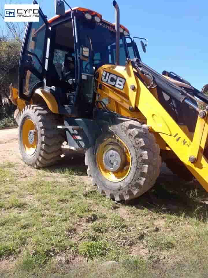 Retro Escavadeira JCB 3CX 2019