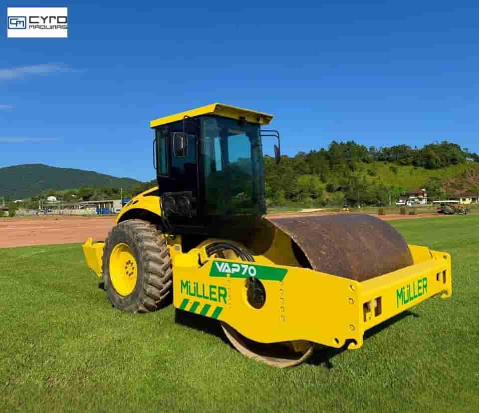 Rolo Compactador Muller VAP70 2010