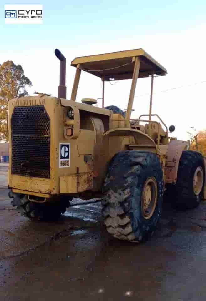 Pá Carregadeira Caterpillar 966 1979