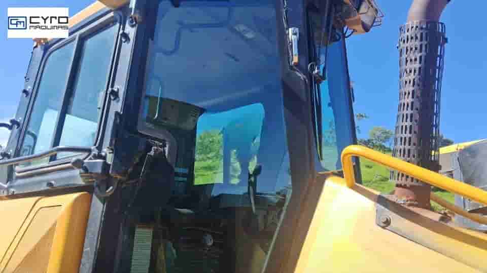 Trator de Esteira Komatsu D51-EX 2013