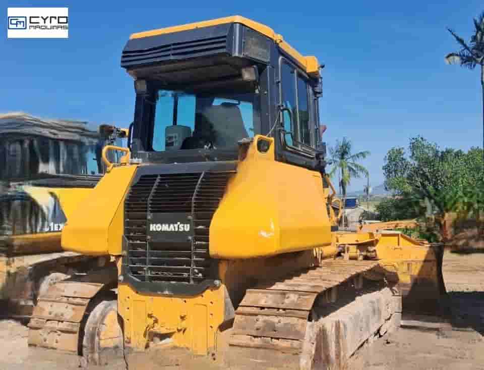 Trator de Esteira Komatsu D51-EX 2013