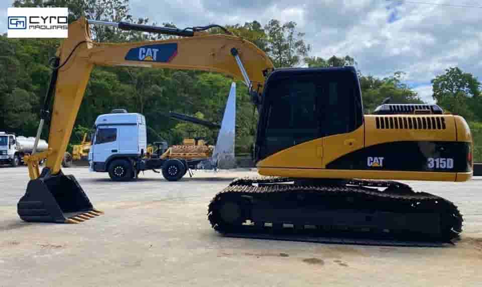 Escavadeira Caterpillar 315DL 2009 - imagem de fundo