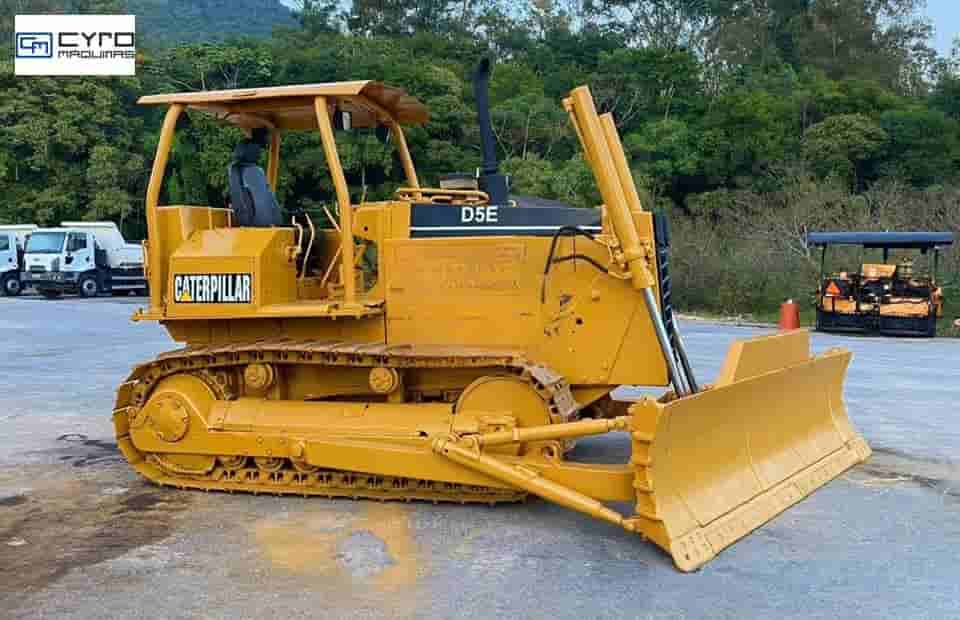 Trator de Esteira Caterpillar D5E 1980