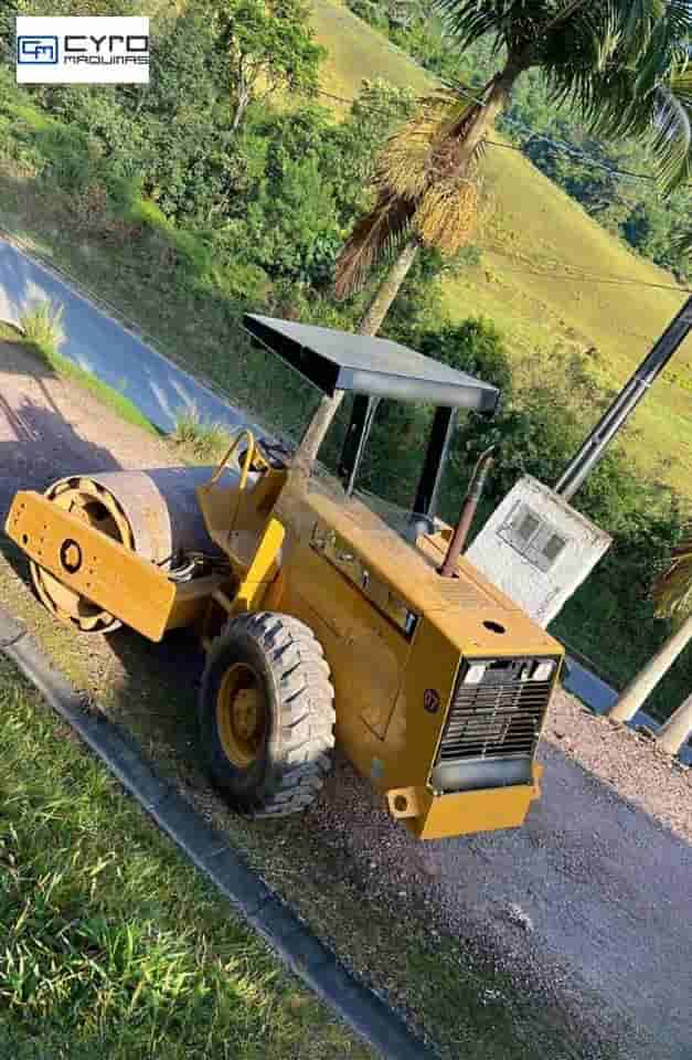 Rolo Compactador Caterpillar CP-433C 2000