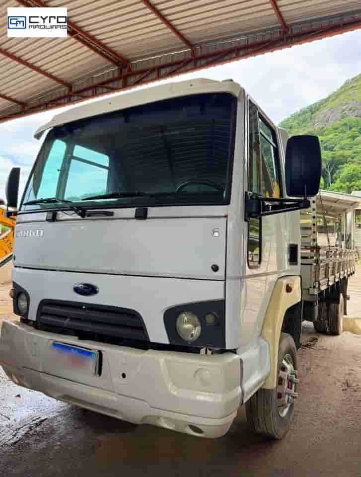 Caminhão Ford CARGO 816 E Turbo 2p (diesel)(E5) 2015 - imagem de fundo