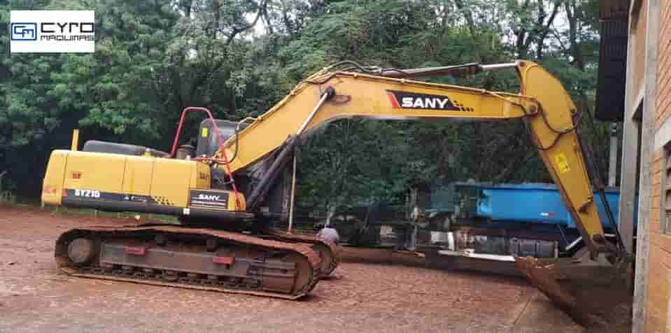 Escavadeira Sany SY215C 2013 - imagem de fundo