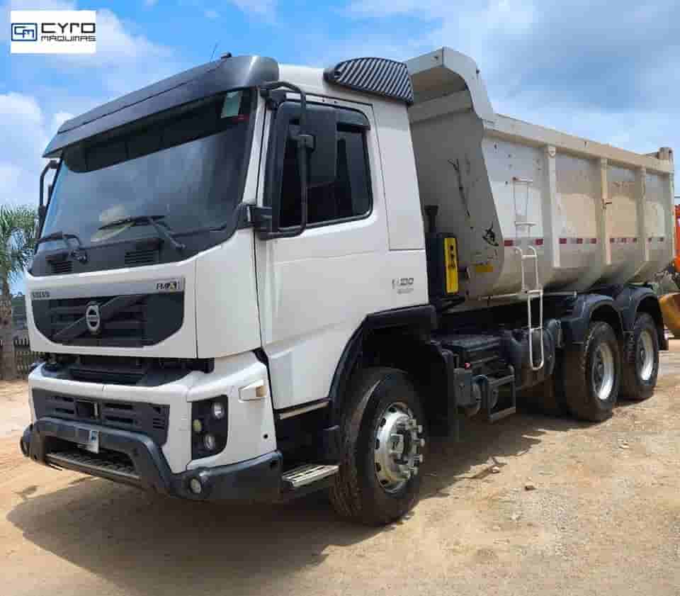 Caminhão Volvo FMX 500 6x4 2p (Diesel) (E5) 2015 - imagem de fundo