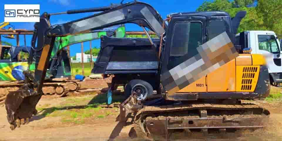 Mini-Escavadeira Sany SY75 2012 - imagem de fundo