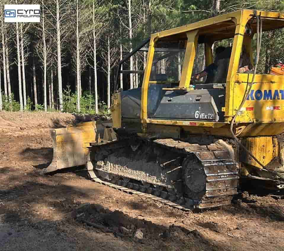 Trator de Esteira Komatsu D61-EX 2003