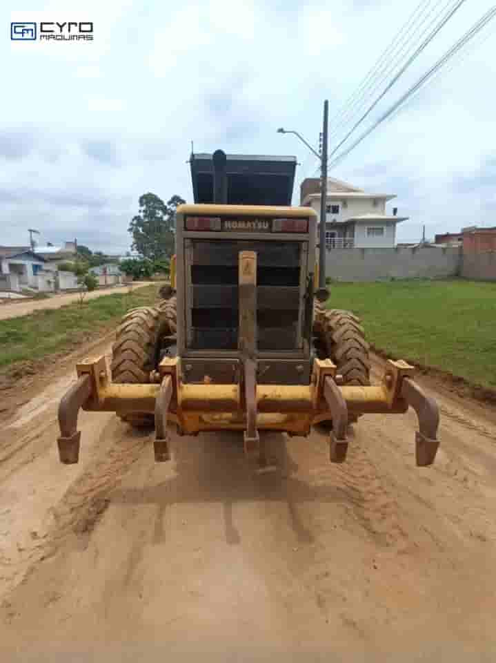 Motoniveladora Komatsu GD555-3 2010
