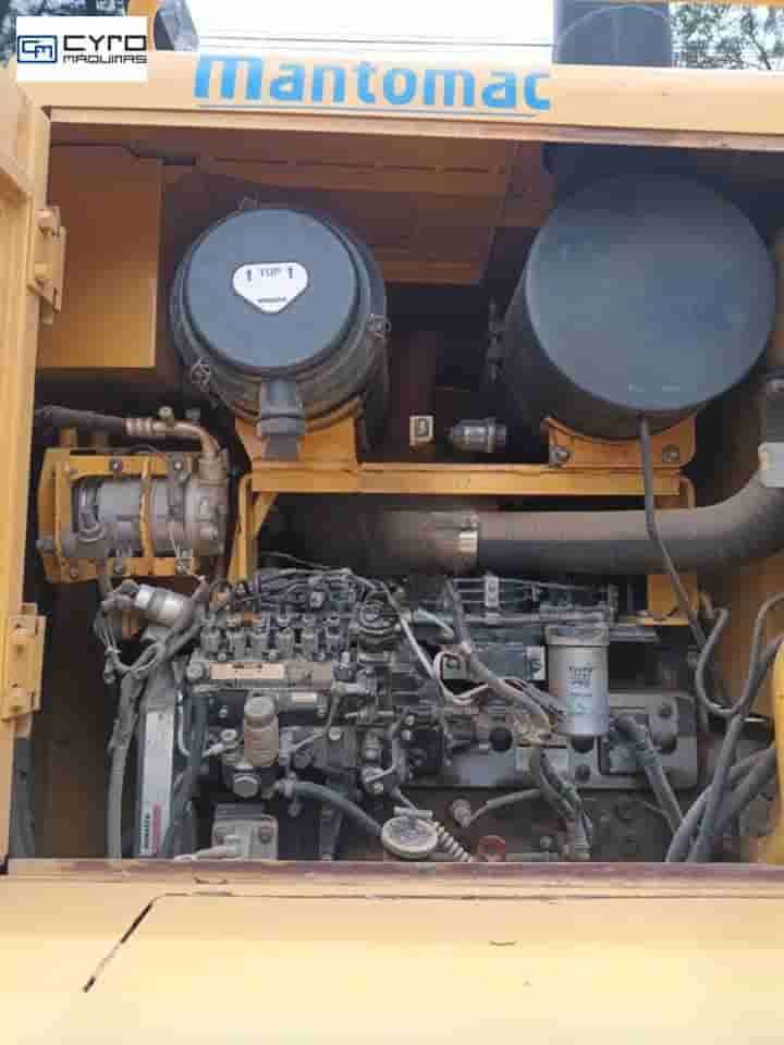 Motoniveladora Komatsu GD555-3 2010