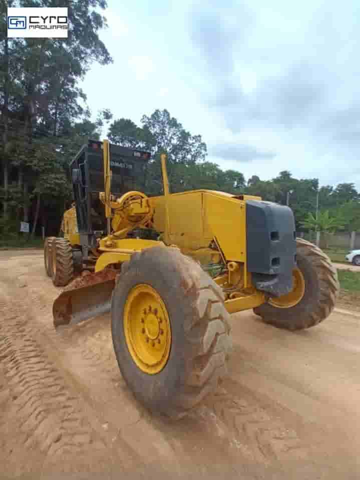 Motoniveladora Komatsu GD555-3 2010