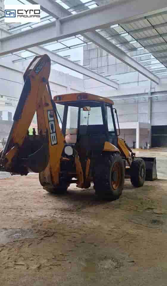 Retro Escavadeira JCB 3CX 2009