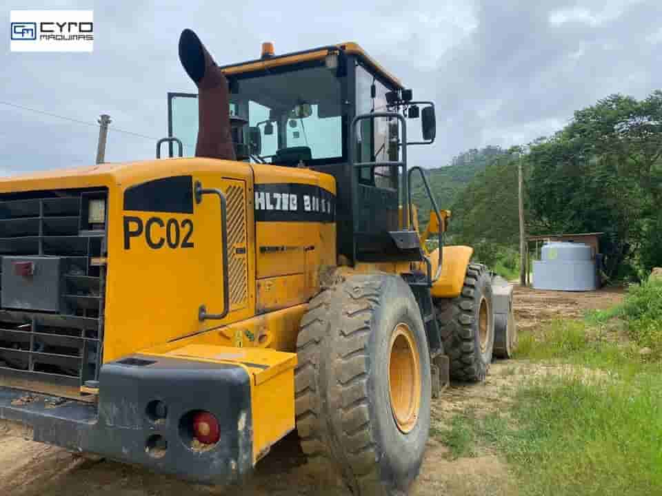 Pá Carregadeira Hyundai HL757-7 2014