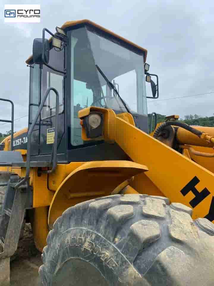 Pá Carregadeira Hyundai HL757-7 2014