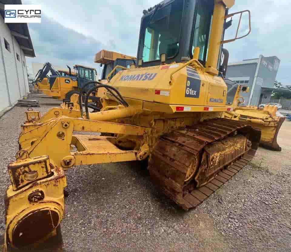 Trator de Esteira Komatsu D61-EX 2011