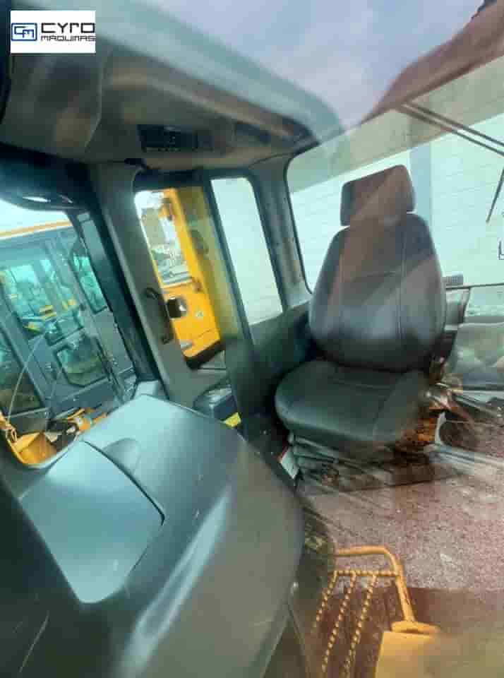Trator de Esteira Komatsu D61-EX 2011