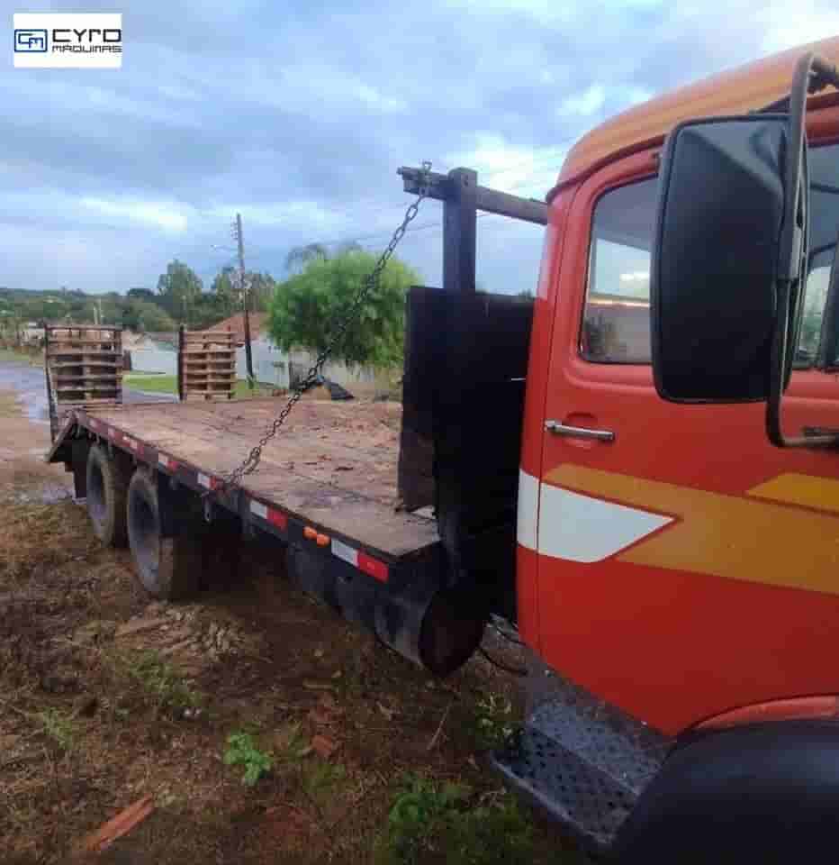 Caminhão Mercedes-Benz 1113 2-Eixos 2p (diesel) 1966