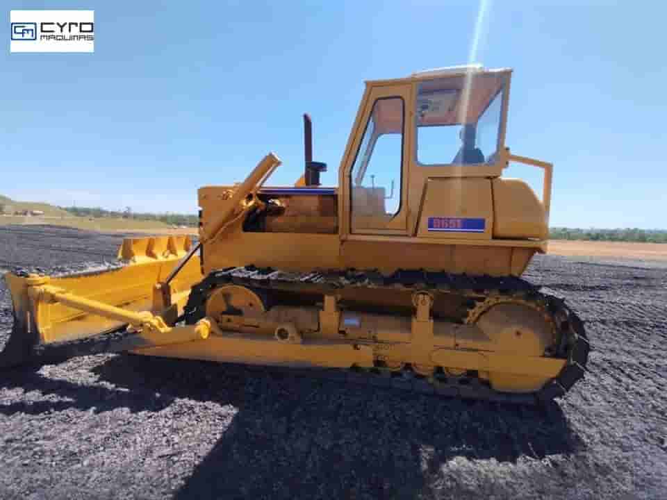 Trator de Esteira Komatsu D65 1986