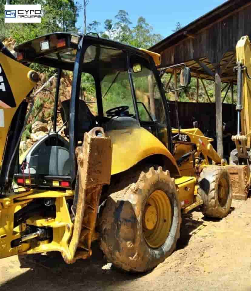 Retro Escavadeira Caterpillar 416E 2012