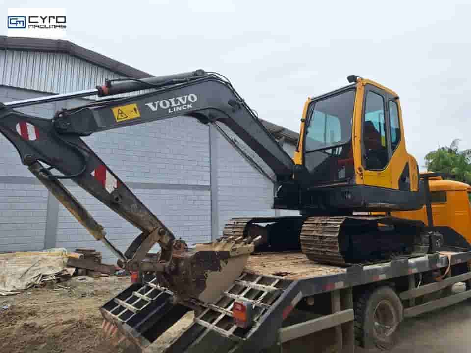 Mini-Escavadeira Volvo EC55B 2014 - imagem de fundo