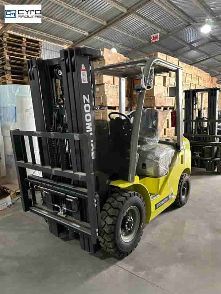 Empilhadeira Zoomlion FD25 2024 - imagem de fundo