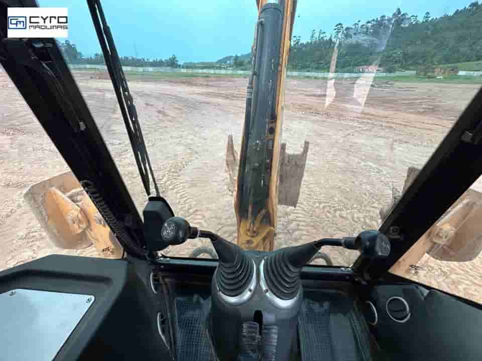 Retro Escavadeira JCB 3CX 2019