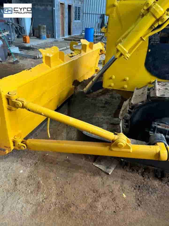 Trator de Esteira Komatsu D65 1980