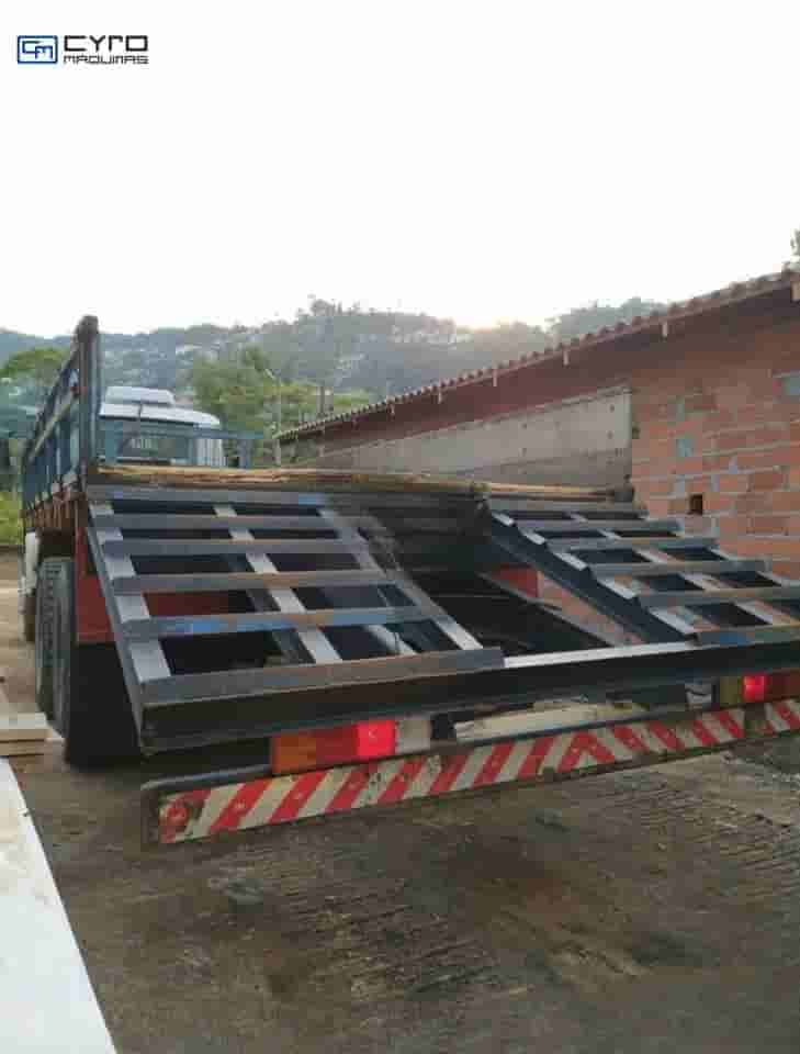 Caminhão Volkswagen 23-220 6x2 3-Eixos 2p (diesel) 2003
