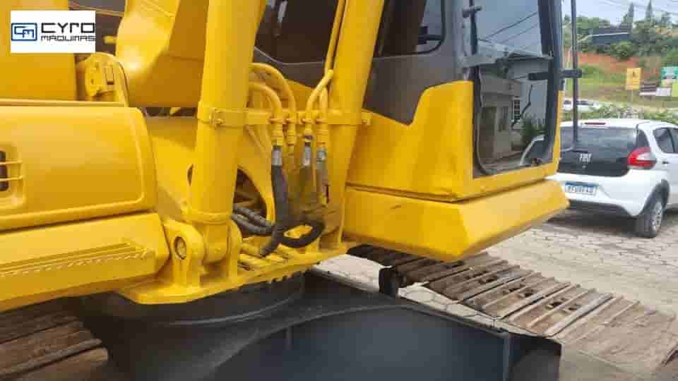 Escavadeira Komatsu PC160 2011