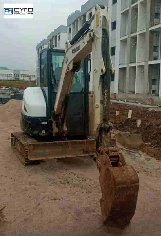 Mini-Escavadeira Bobcat E35 2021