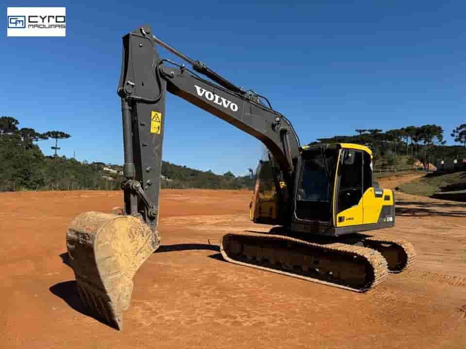 Escavadeira Volvo EC140DL 2021