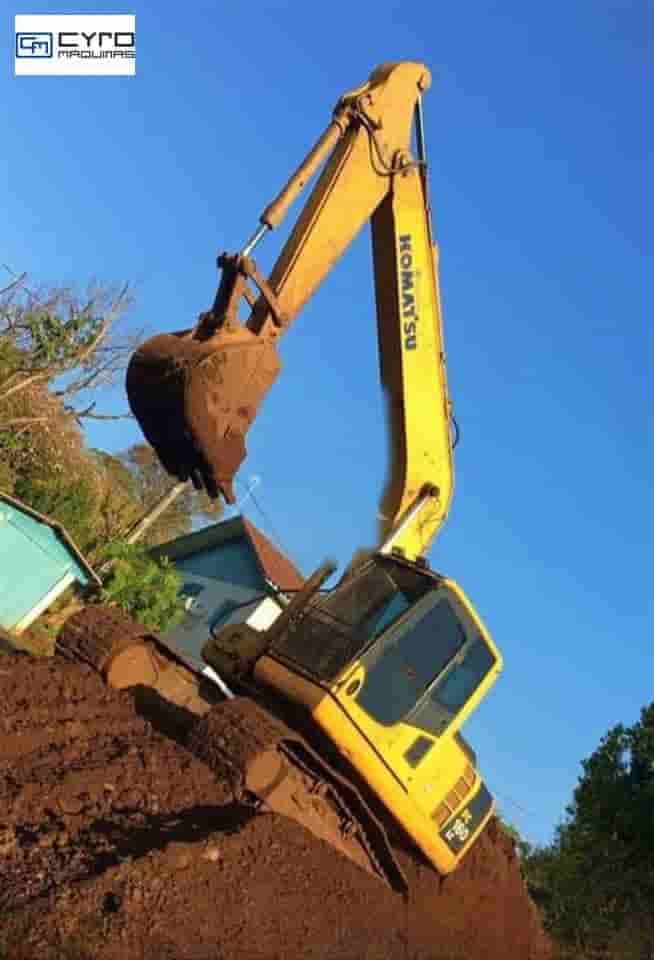 Escavadeira Komatsu PC160 2015