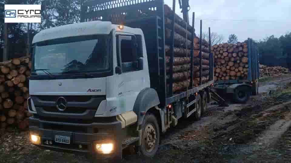 Caminhão Mercedes-Benz Axor 3344/ 3344 K 6x4 2p (Diesel) (E5) 2013