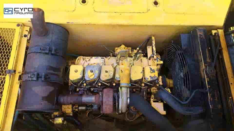 Escavadeira Komatsu PC150 2004