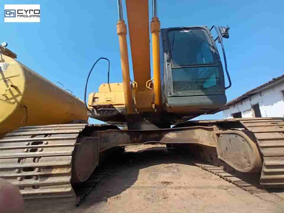 Escavadeira Hyundai R210LC-7 2012