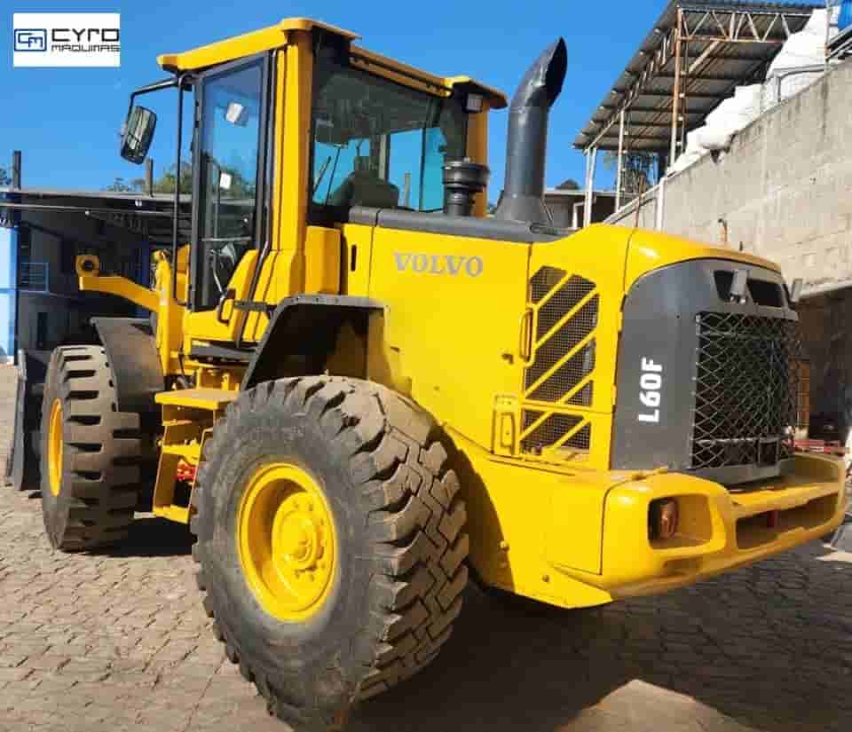 Pá Carregadeira Volvo L60F 2013